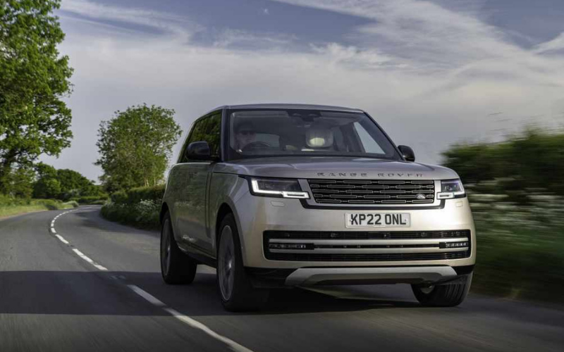 Range Rover Bags Luxury Car of the Year at Auto Express New Car Awards 2022