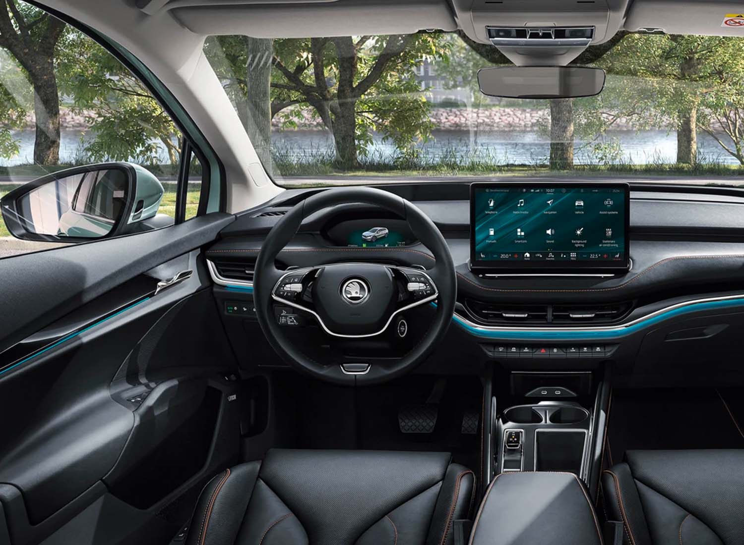 SKODA Enyaq 02