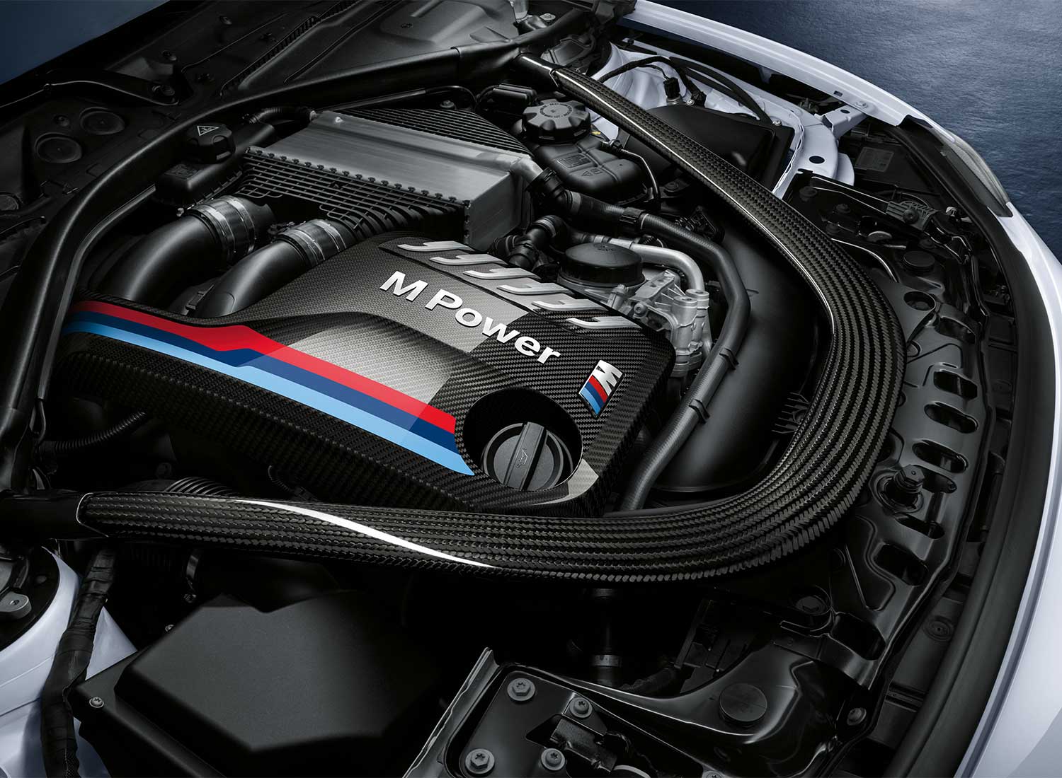 BMW M4 01
