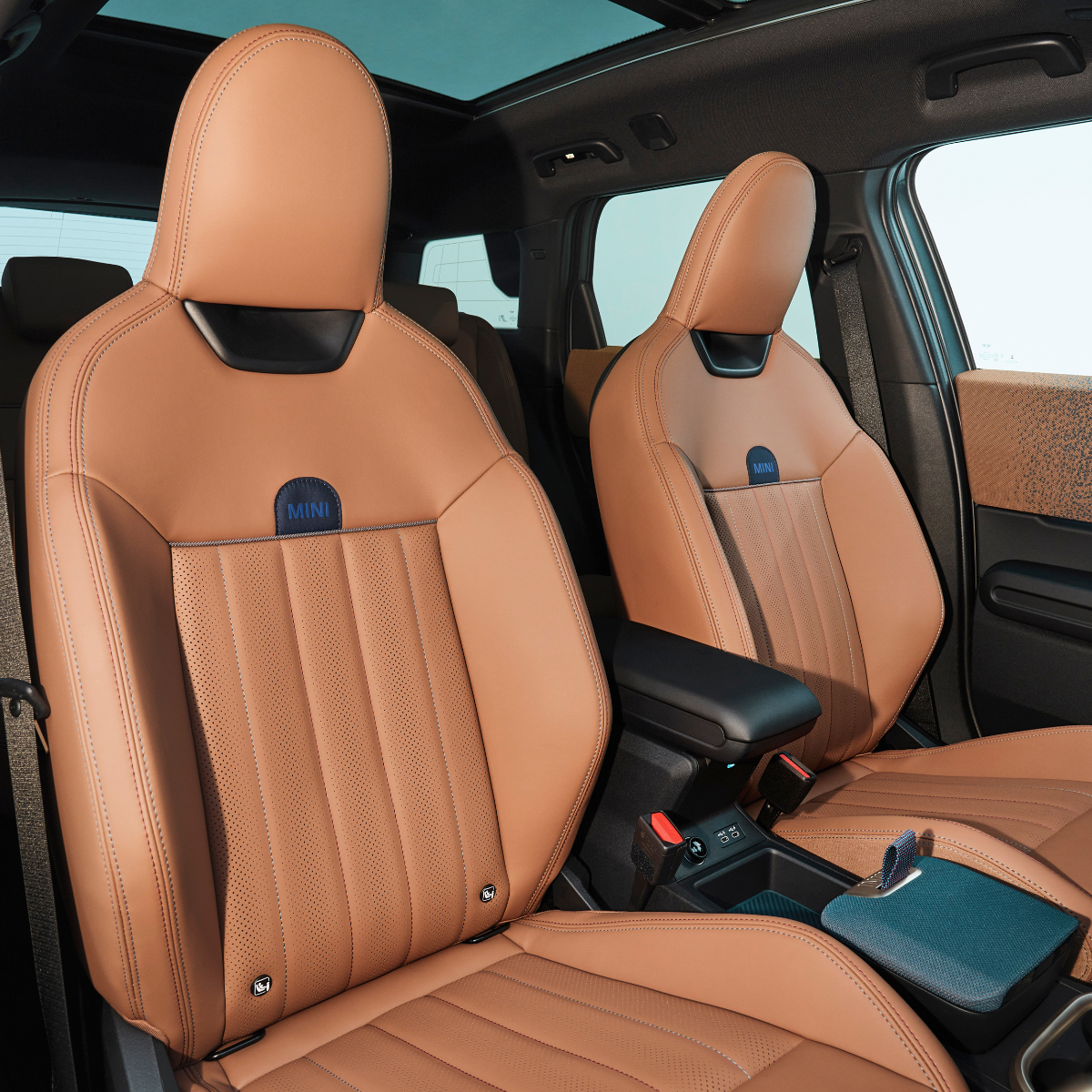 MINI Countryman brown leather upholstery
