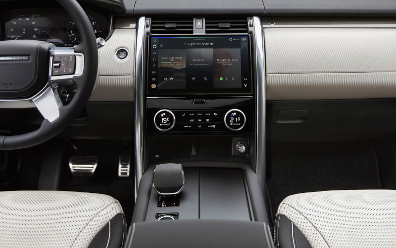 Land Rover infotainment system in front cabin