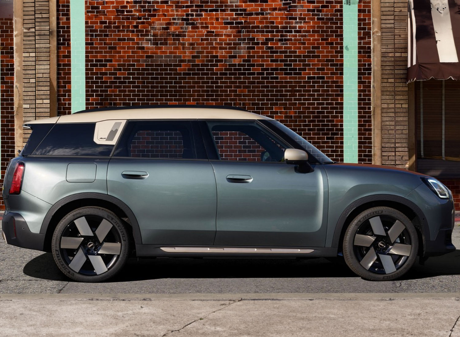 MINI Countryman 24 01