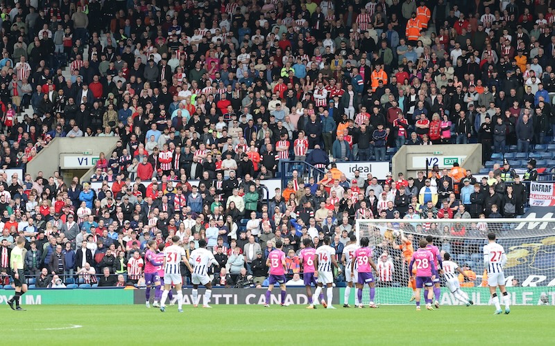Sunderland Shock Play-Off Hopefuls
