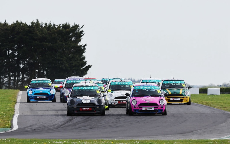 Vertu MINI CHALLENGE Trophy Campaign Kicks Off At Snetterton