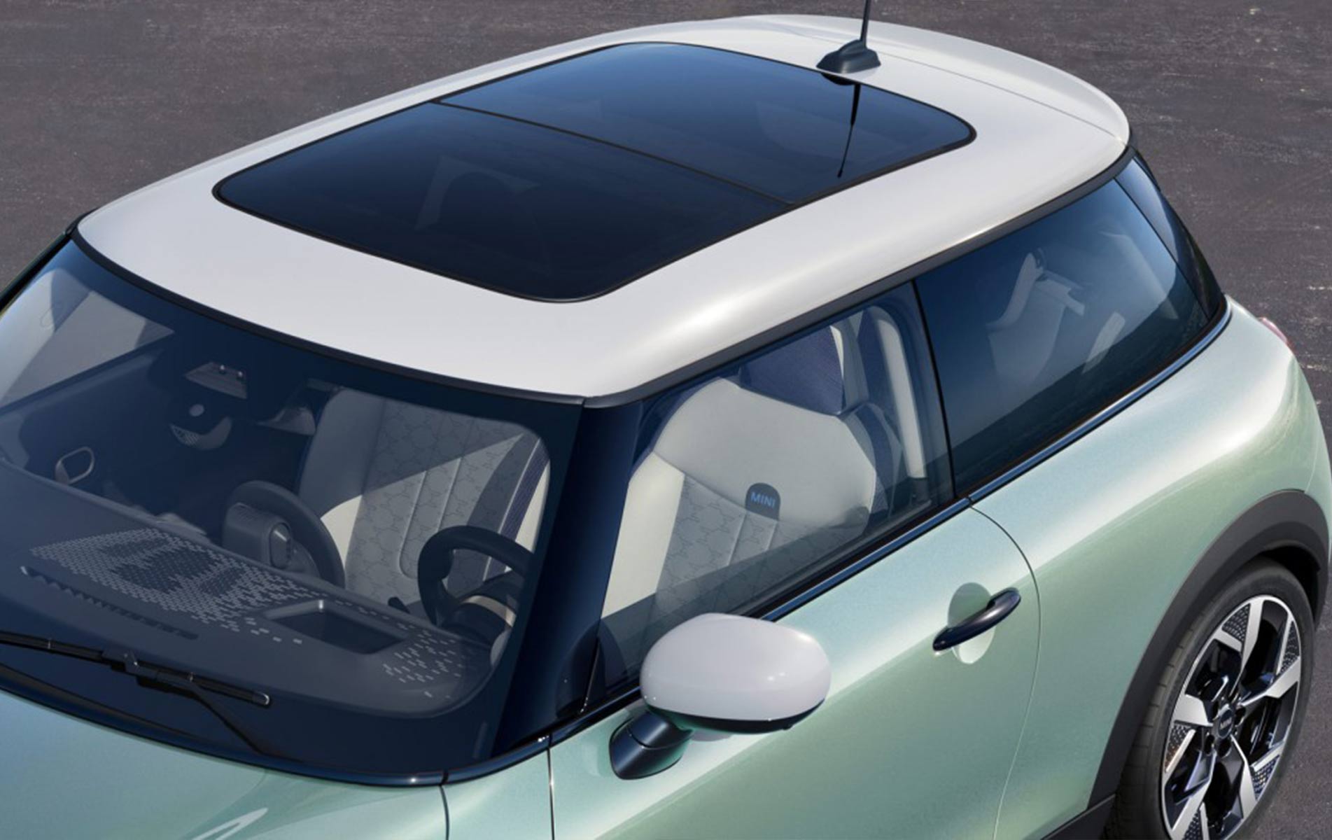 Piano Black roof rails