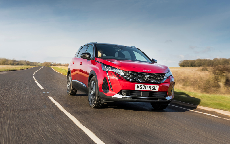 PEUGEOT 5008 SUV
