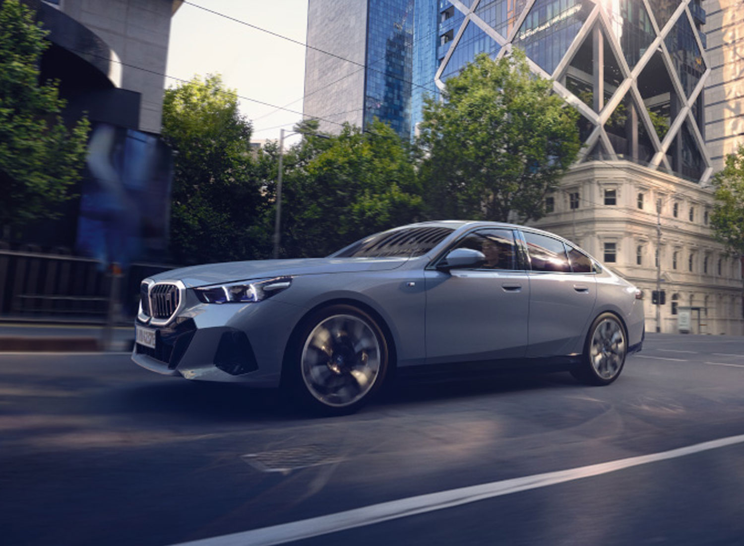 BMW i5 01