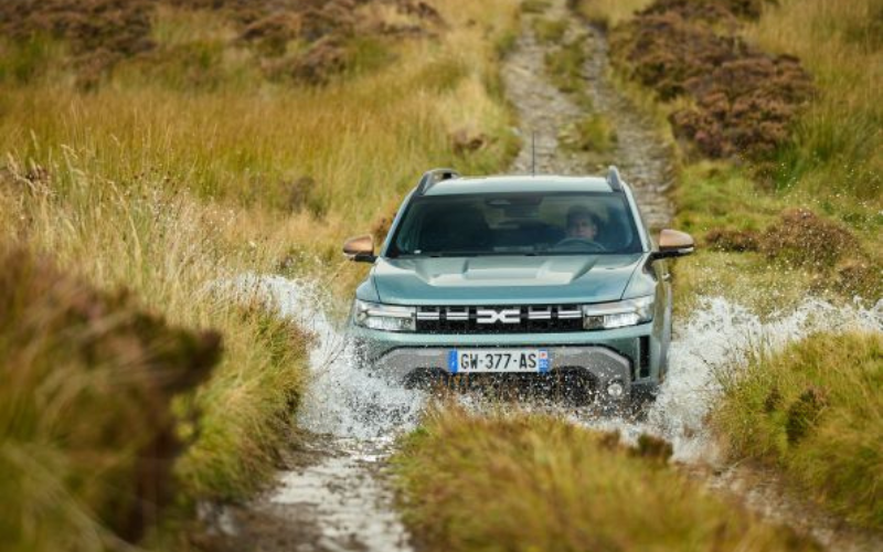 Dacia Duster Bags Dual Award Win At 2025 Carbuyer Awards 