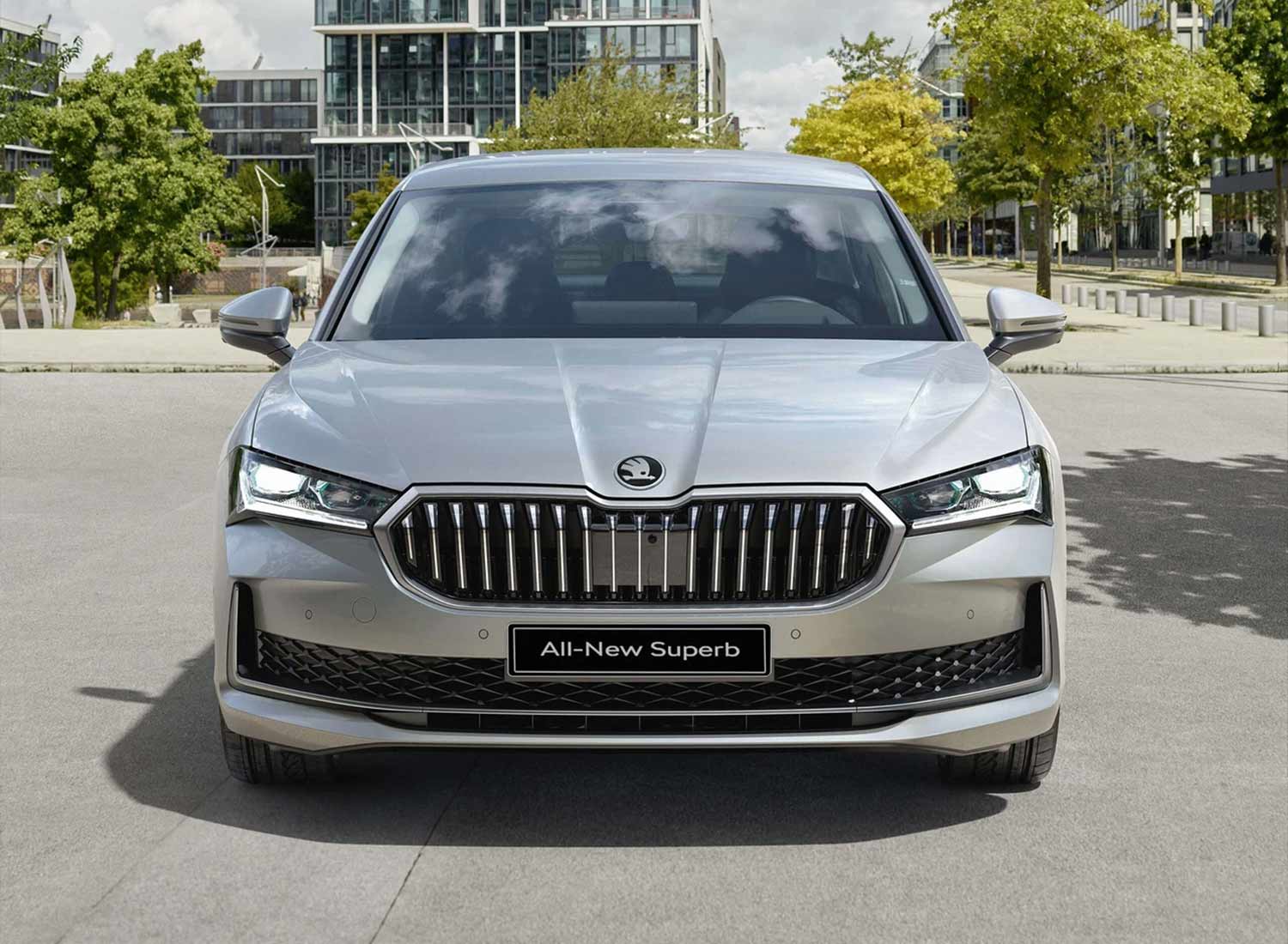 SKODA Superb 01