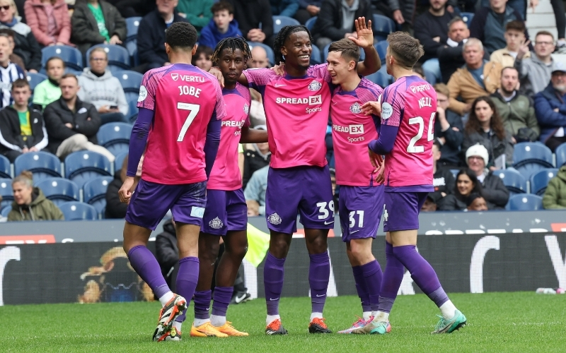 Sunderland Shock Play-Off Hopefuls