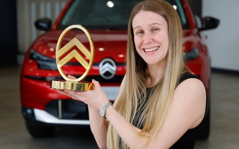 Vertu Worcester Citroen Colleague Takes Sales Manager Award