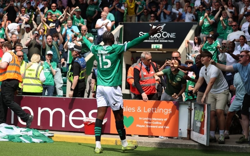 Plymouth Argyle Go Down Fighting