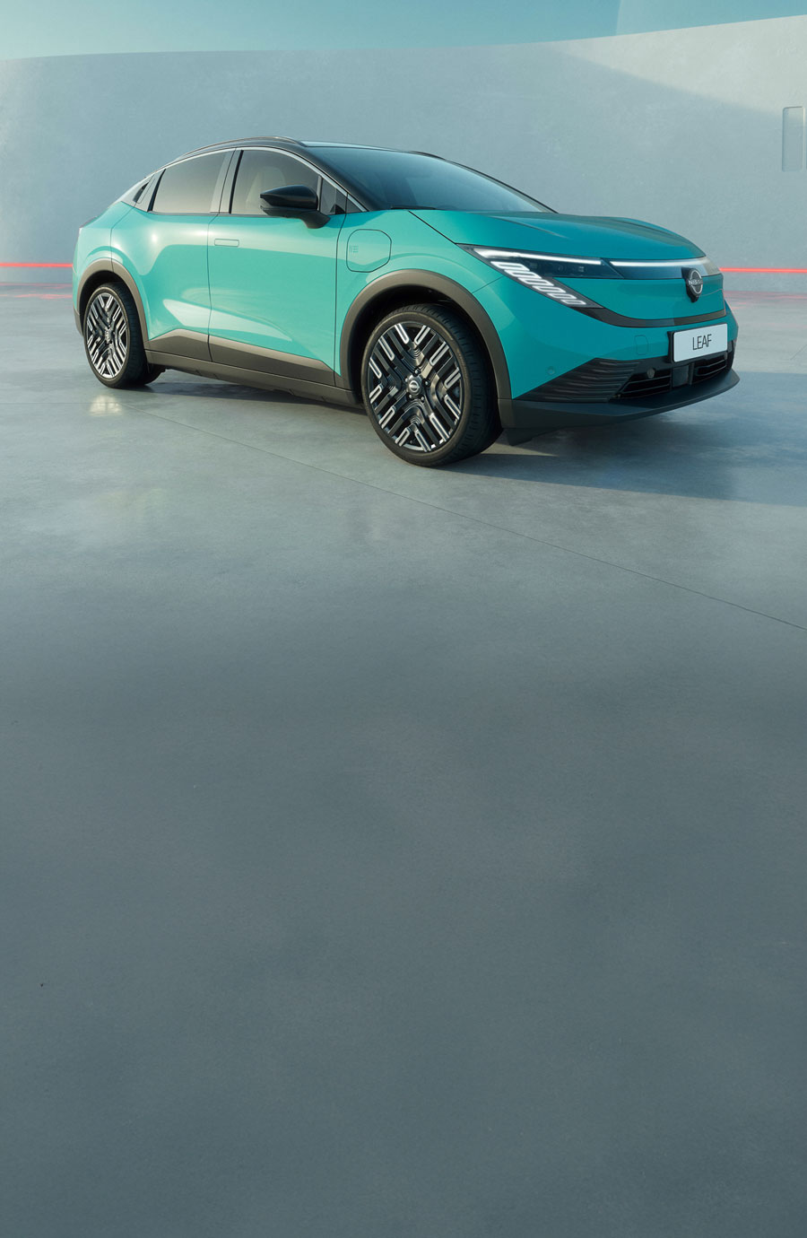 Explore the new Nissan LEAF