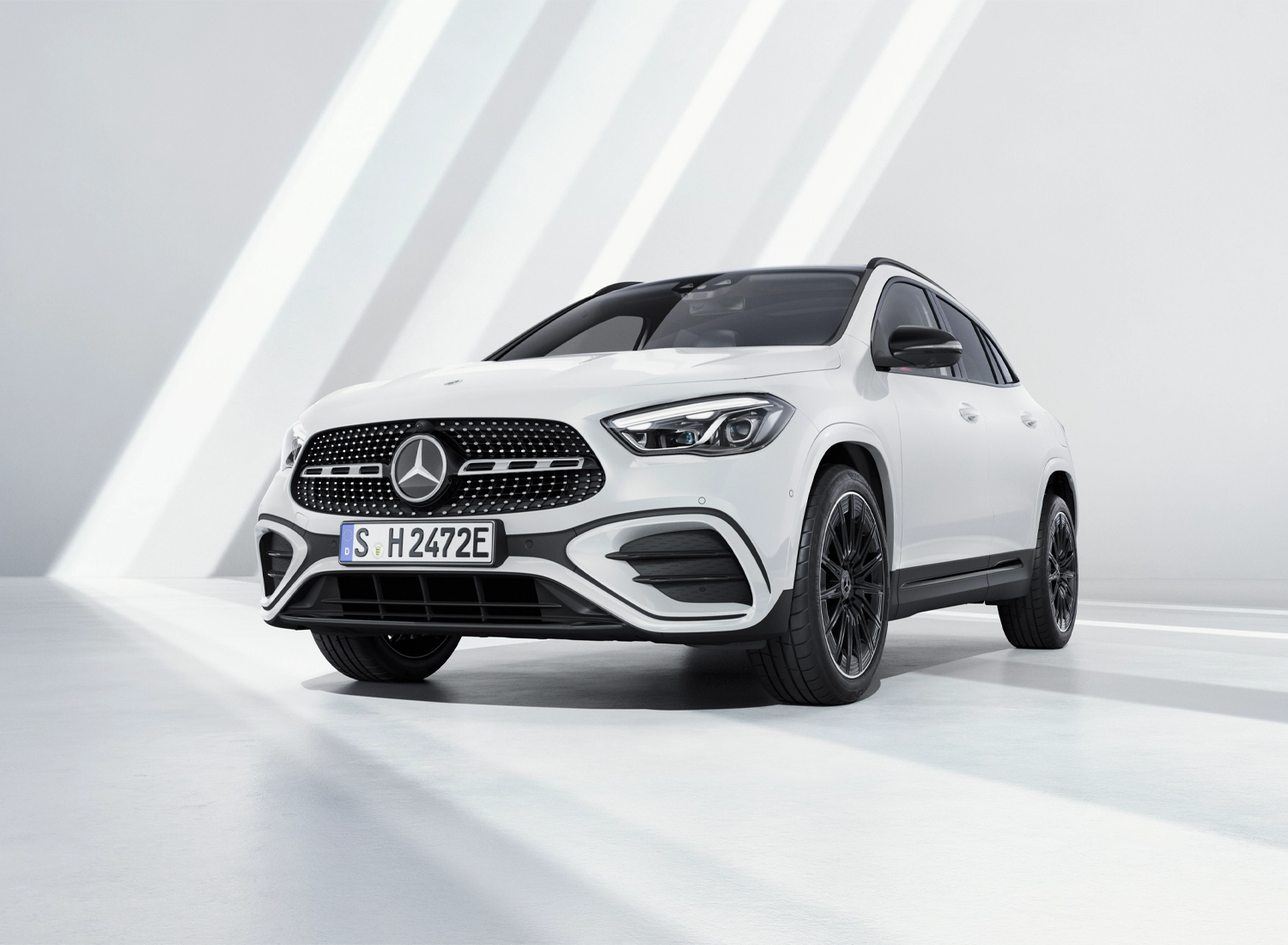 Mercedes-Benz GLA 01