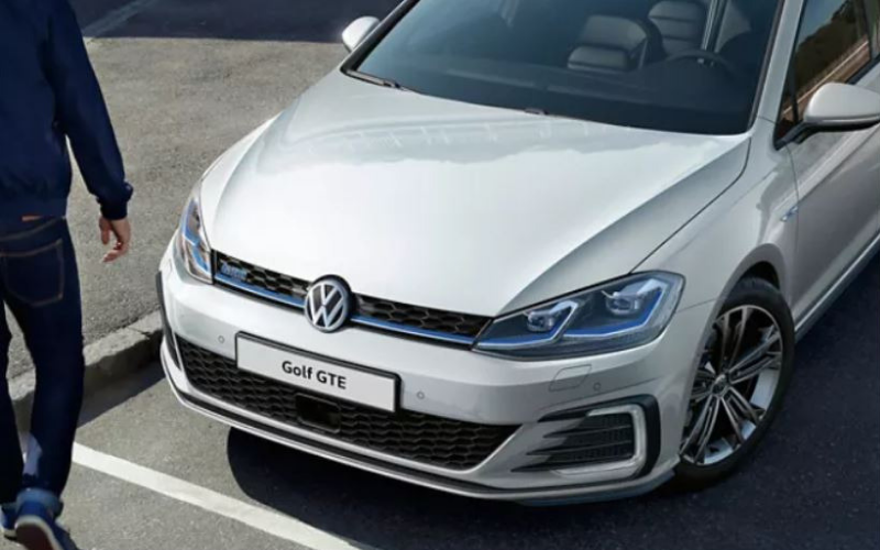 Vw golf plug shop in hybrid 2020