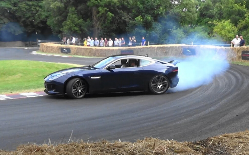 The 2020 Jaguar F-Type Shows Off In New Goodwood: Festival Of