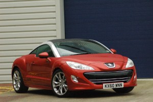 Model handed keys to RCZ