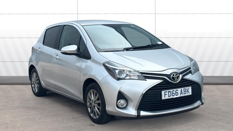 2016 TOYOTA YARIS