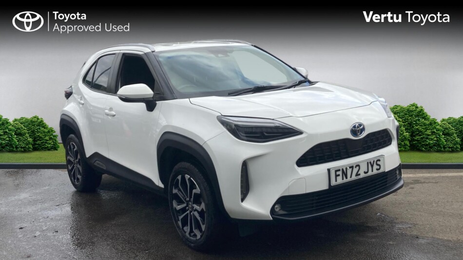 2022 TOYOTA YARIS CROSS
