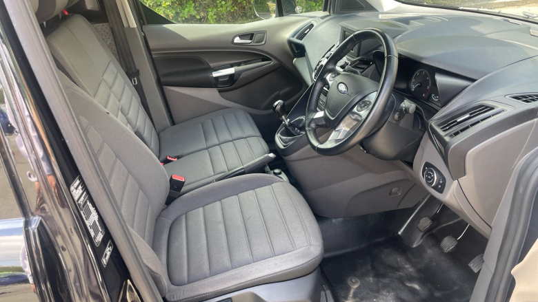 Used Ford Transit Connect 250 L2 Diesel 1 5 EcoBlue 120ps Limited Van Used Ford Transit Connect 250 L2 Diesel 1 5 EcoBlue 120ps Limited Van